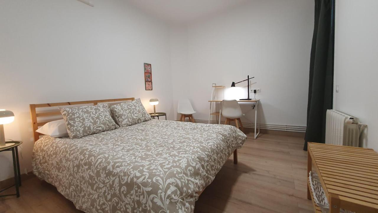 Apartamento Nuevo En Terrassa Centro Exterior photo