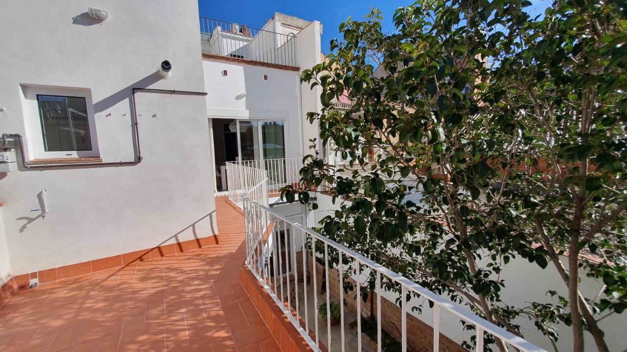 Apartamento Nuevo En Terrassa Centro Exterior photo